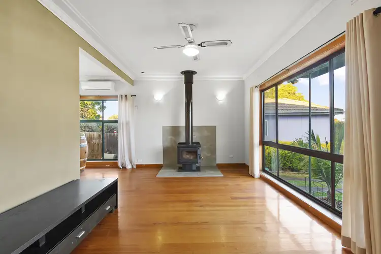Fifth view of Homely house listing, 10 Charles St, Traralgon VIC 3844