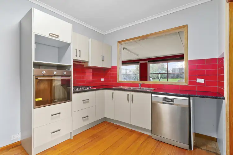 Sixth view of Homely house listing, 10 Charles St, Traralgon VIC 3844