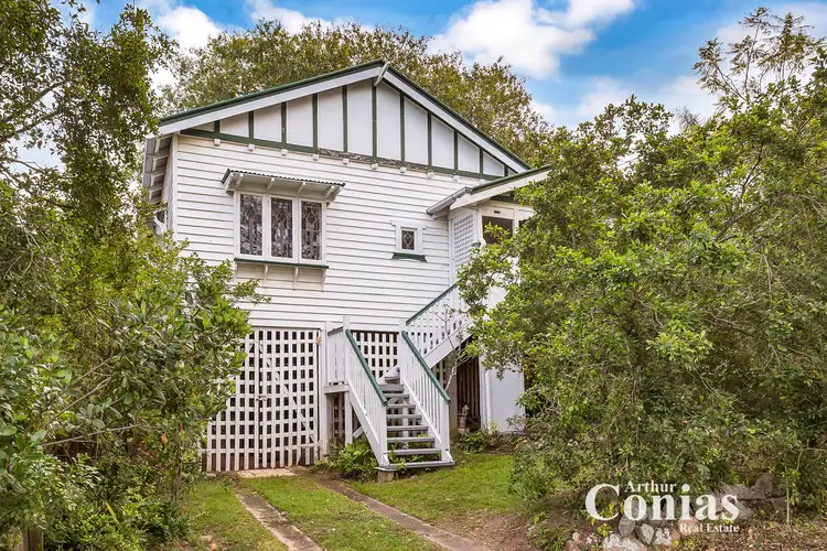 9 Pioneer St
