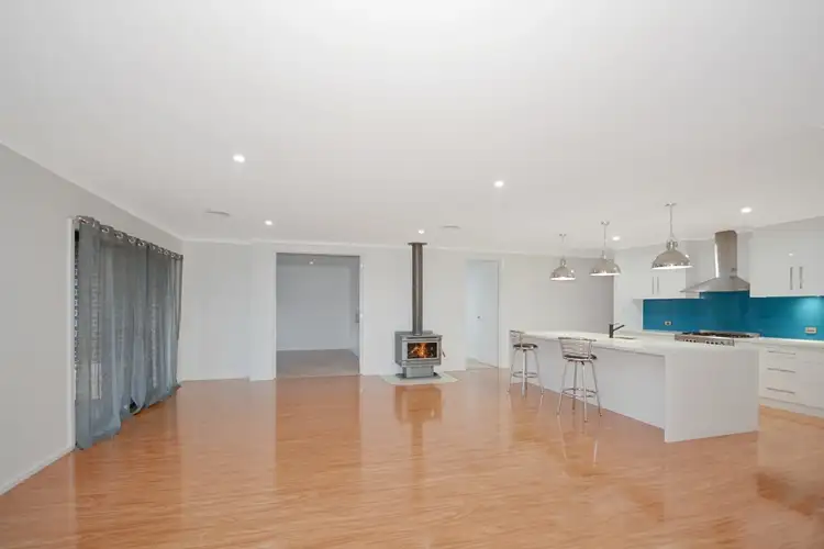 Fifth view of Homely house listing, 1 Holmes Ct, Stawell VIC 3380