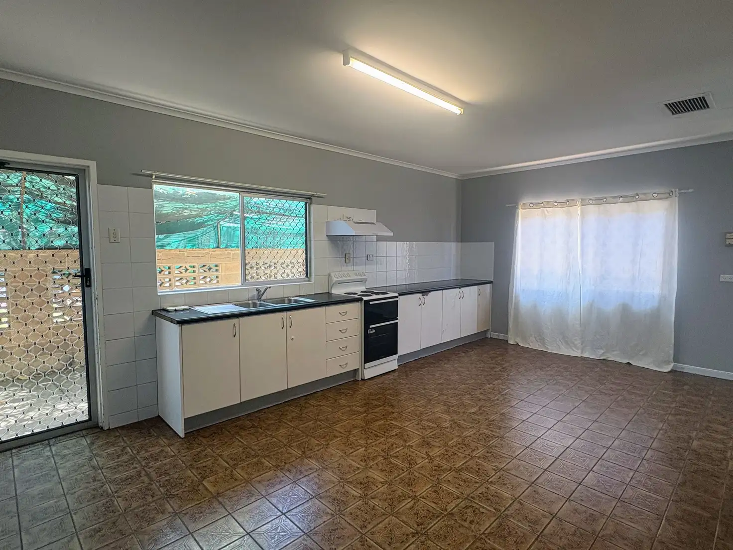 Main view of Homely unit listing, Unit 1/5 Rebecca Street, Mount Isa QLD 4825