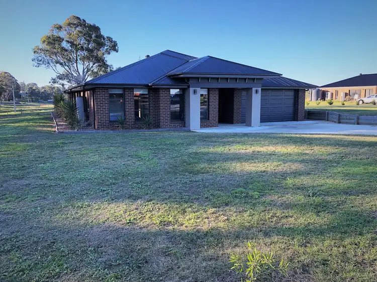 3 Koraleigh View, Nicholson VIC 3882