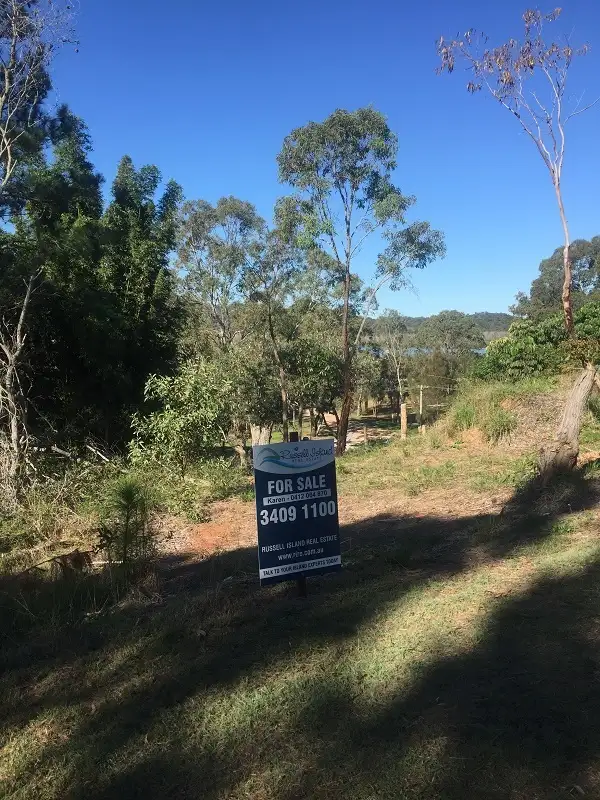 12 Crescent Dr, Russell Island QLD 4184
