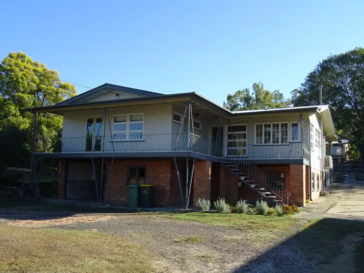 9 Coronation Dr