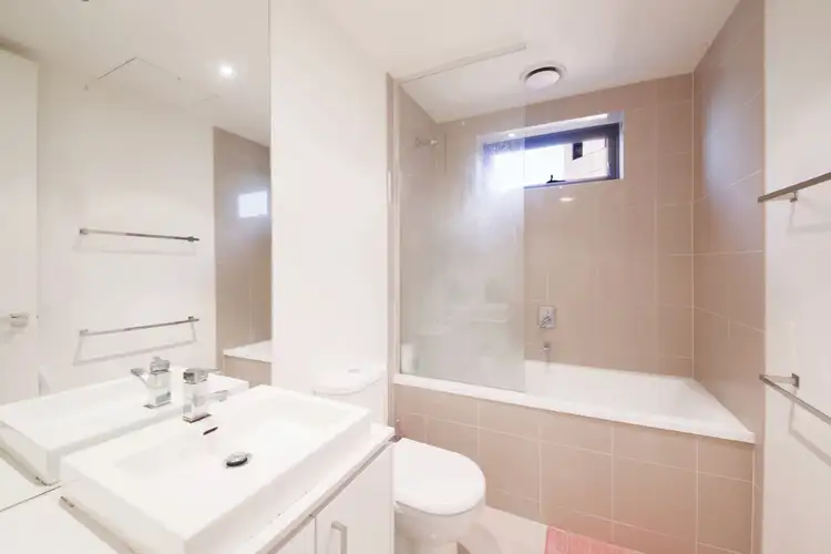 Seventh view of Homely apartment listing, Level 22 Unit 2206/25 Therry St, Melbourne VIC 3000