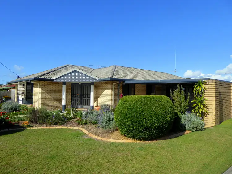 Second view of Homely house listing, 2 Lynette Ct, Deception Bay QLD 4508