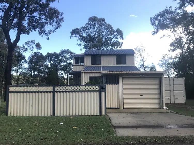 1 Waterside Dr, Macleay Island QLD 4184