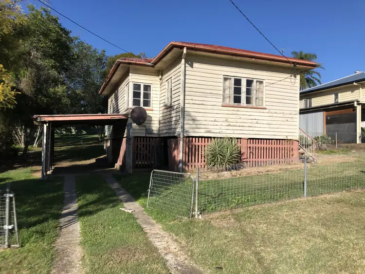 8 Millen St, Churchill QLD 4305