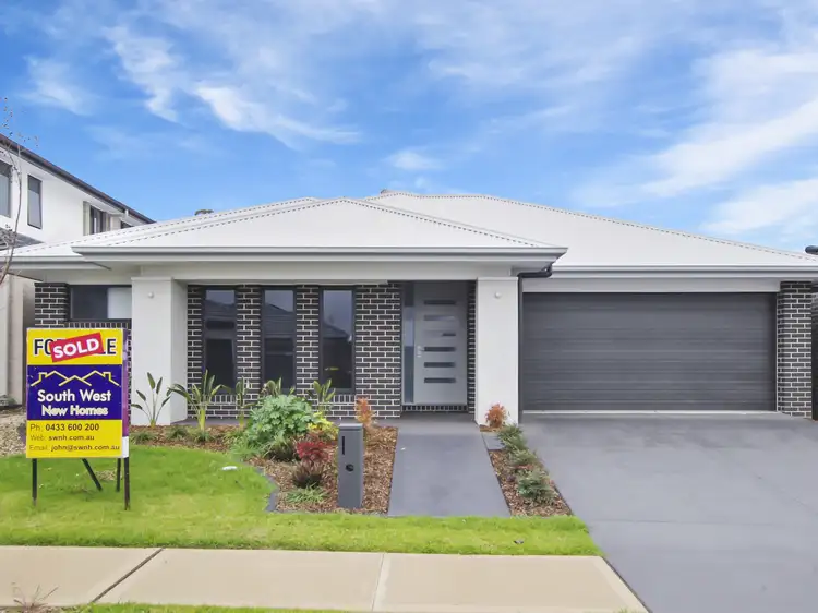 6 Hodgson St, Oran Park NSW 2570