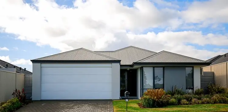 27 Damperia Green, Sinagra WA 6065