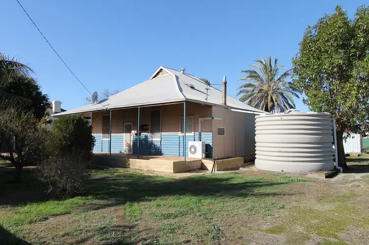43 Duff St, Merredin WA 6415
