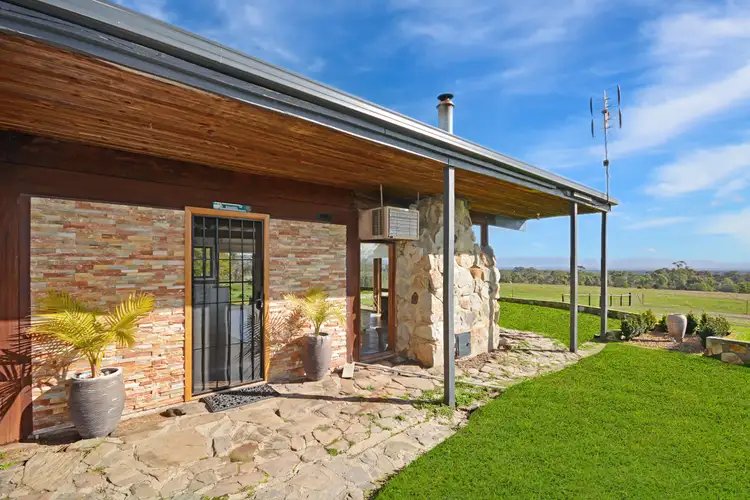 53 Ganawarra Rd, Stawell VIC 3380