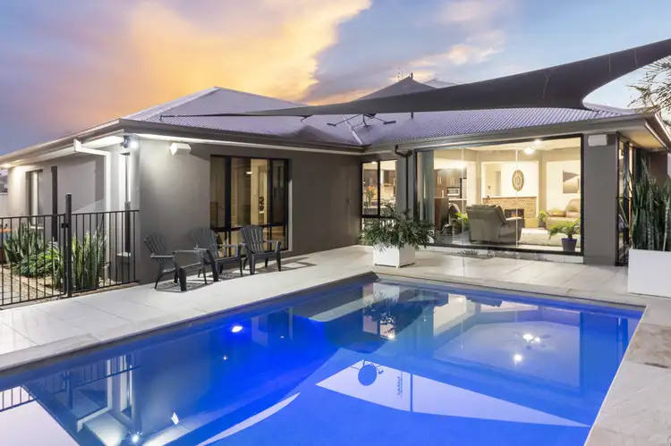 15 River Links Bvd E