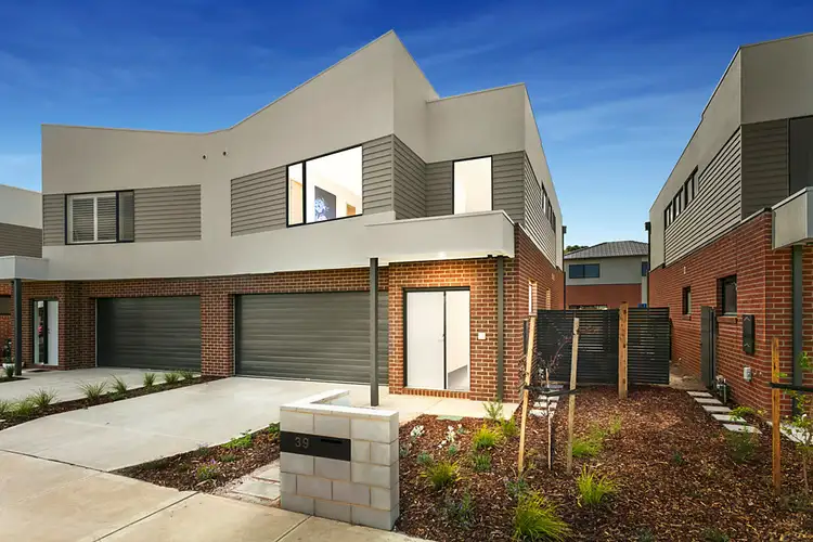 39 Landsby Drive, Avondale Heights VIC 3034