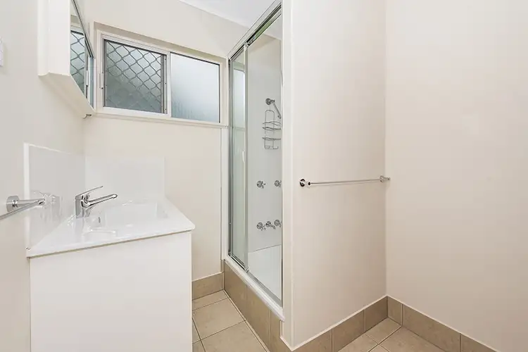 Fifth view of Homely semi-detached listing, 2 Tonkin St, Heatley QLD 4814