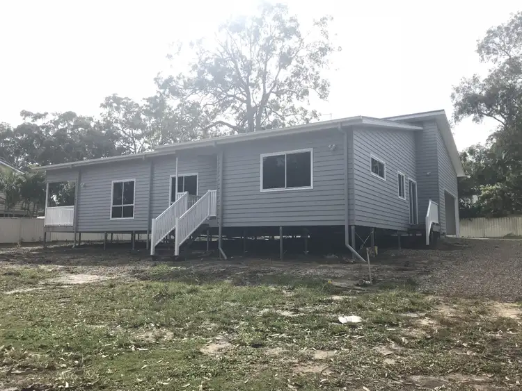 11 Kalara St, Macleay Island QLD 4184