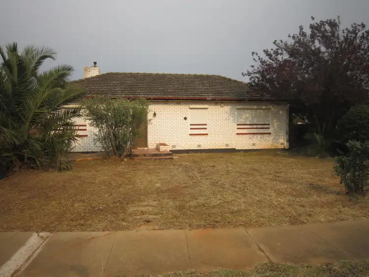 10 Longleat Rd, Elizabeth Vale SA 5112