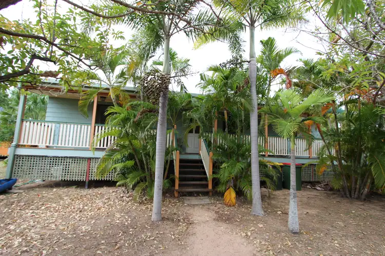 12 Somerset St, Horseshoe Bay QLD 4819