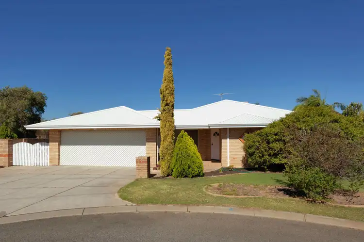 2 Tana Court, Leeming WA 6149