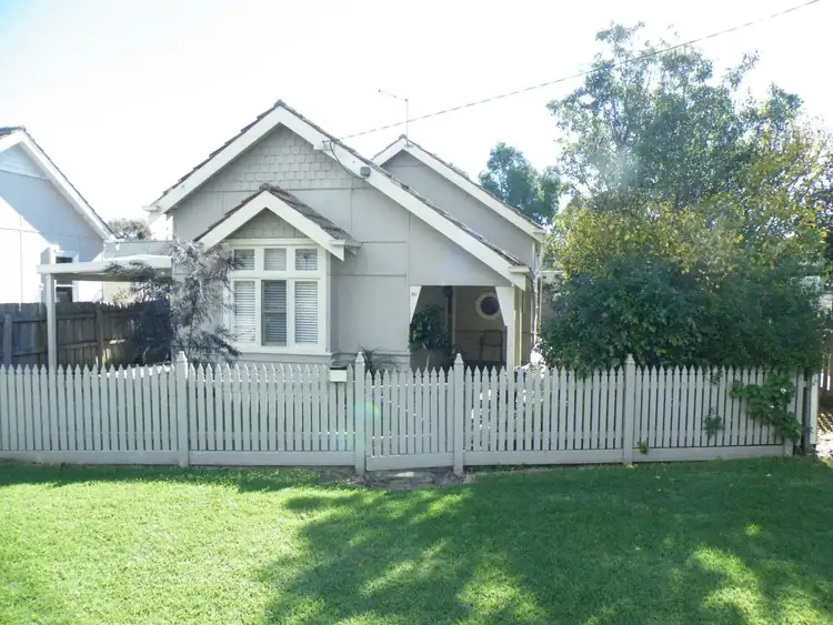 20 Laura Street, Maffra VIC 3860