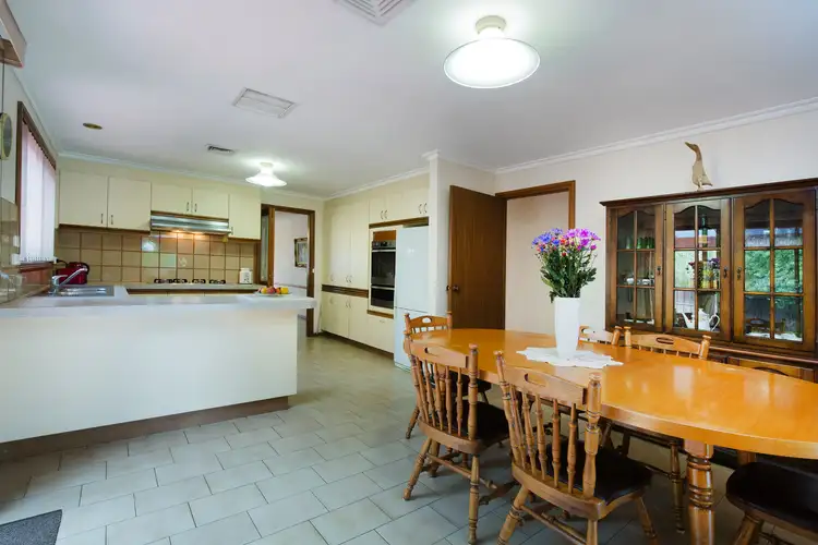 Fifth view of Homely house listing, 7 Thackeray Quadrant, Avondale Heights VIC 3034