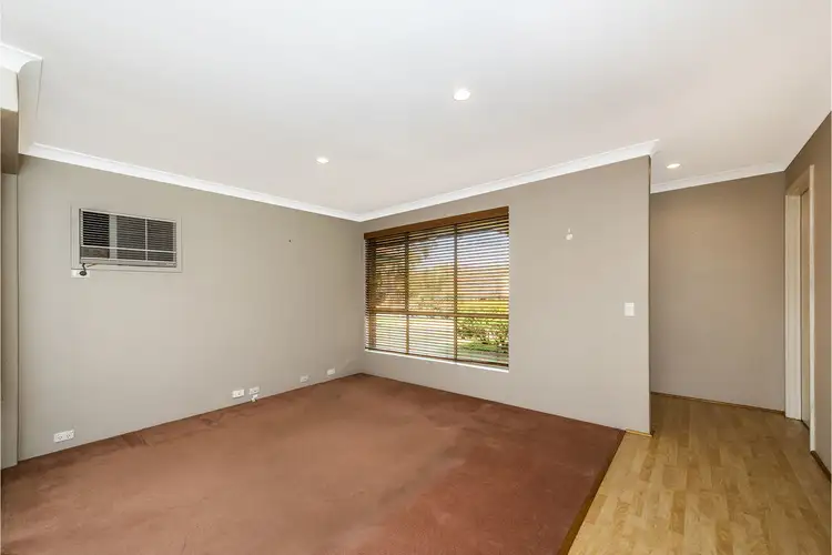 Sixth view of Homely semi-detached listing, 5A Cannon Court, Leeming WA 6149