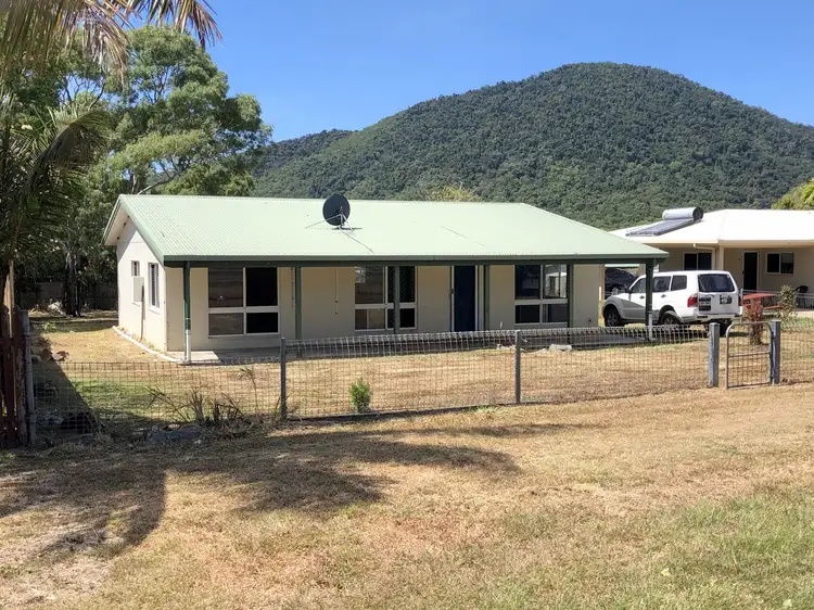 8 John St, Cooktown QLD 4895