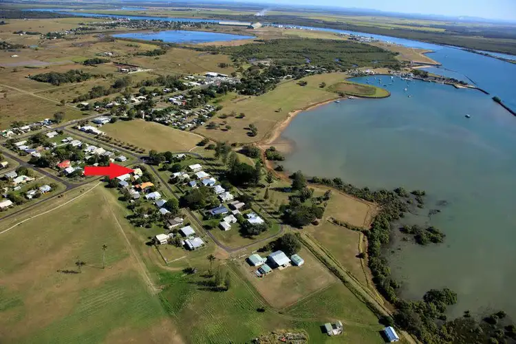 3 Jones Street, Burnett Heads QLD 4670