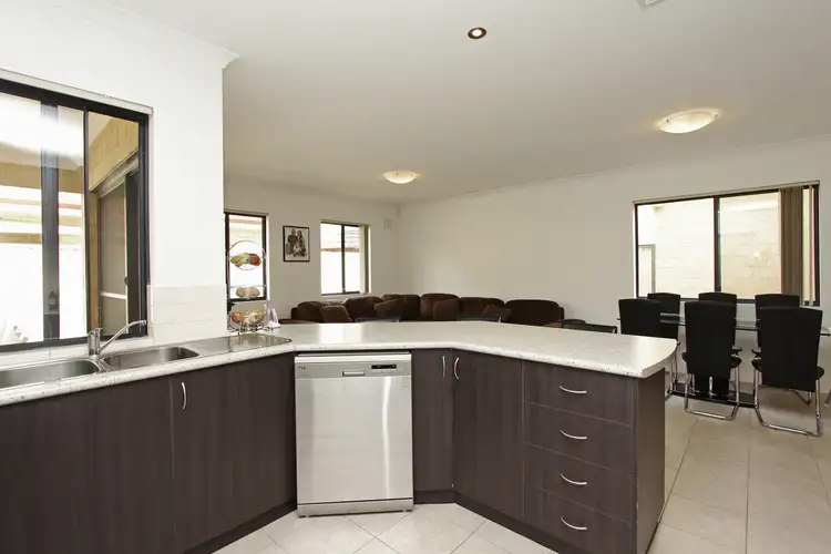 Seventh view of Homely townhouse listing, Unit 2/10 Batsford Way, Canning Vale WA 6155
