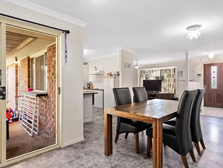 11 Cherrytree Place, Waterford West QLD 4133