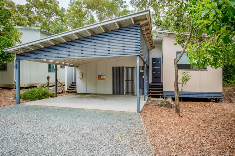 2/5 Wyvern Road, Rainbow Beach QLD 4581