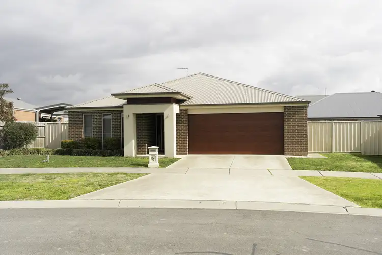 Main view of Homely house listing, 19 Rostrevor Cl, Traralgon VIC 3844