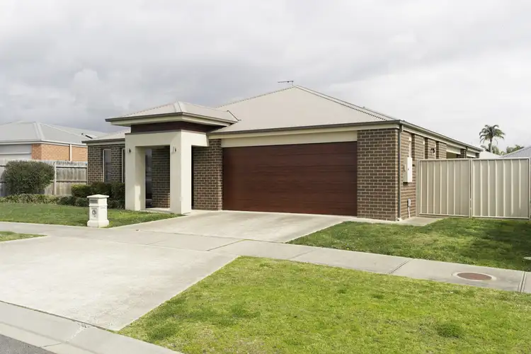 Second view of Homely house listing, 19 Rostrevor Cl, Traralgon VIC 3844