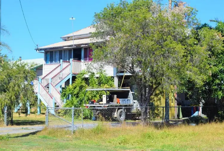 16 Doctor St, Burnett Heads QLD 4670