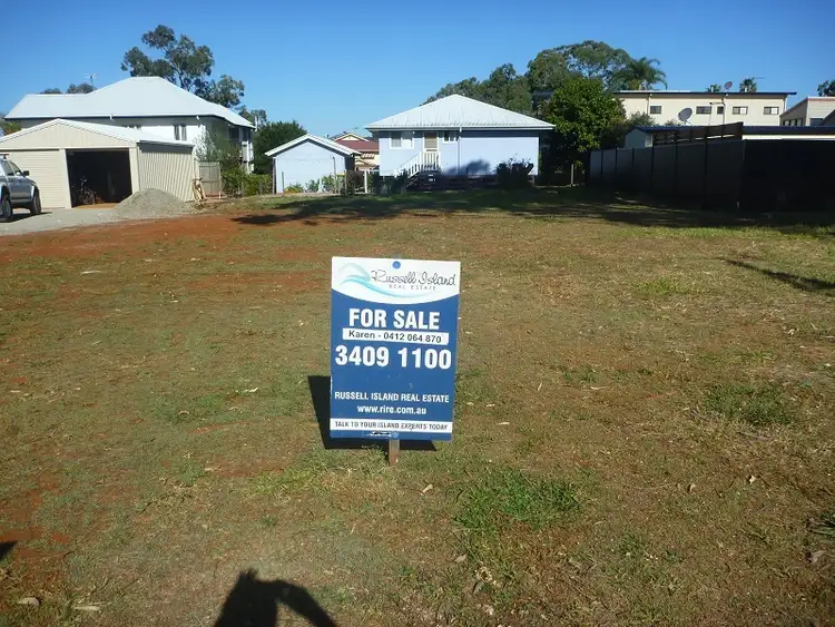 4 Zephyr St, Russell Island QLD 4184