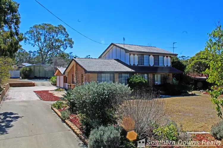 11 Hawker Rd, Warwick QLD 4370