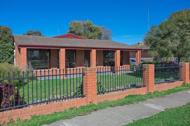 9 Whitelaw Avenue, Delacombe VIC 3356