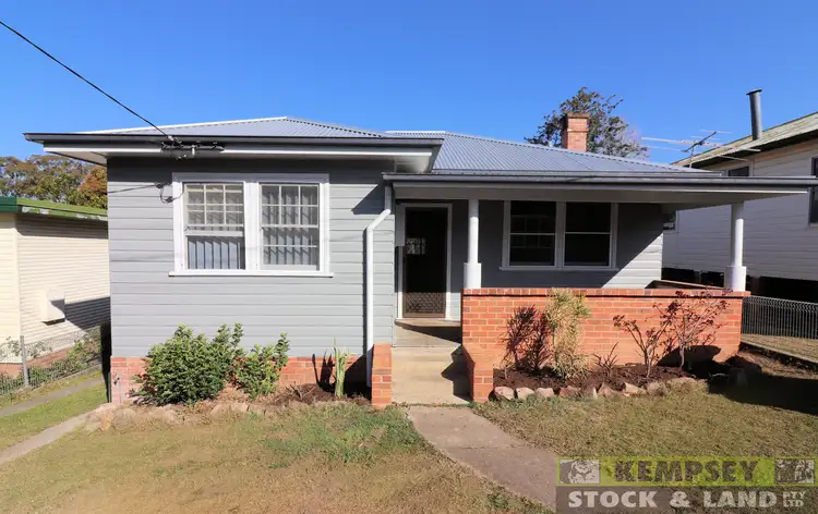 17 Cameron St, West Kempsey NSW 2440