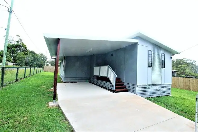 17 Plantation Pl, Russell Island QLD 4184