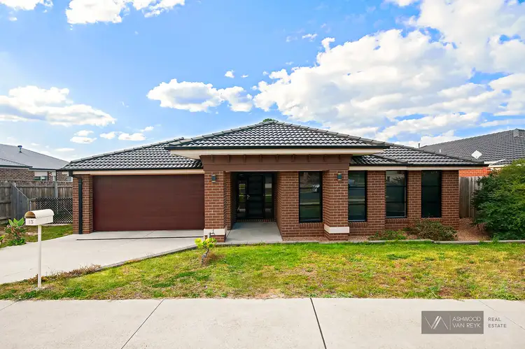 13 Len Cook Dr, Eastwood VIC 3875