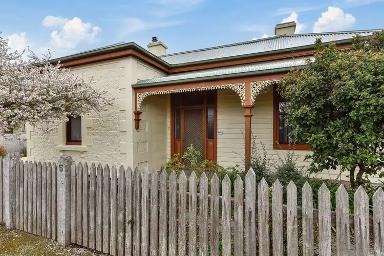 5 Bowden St, Penola SA 5277