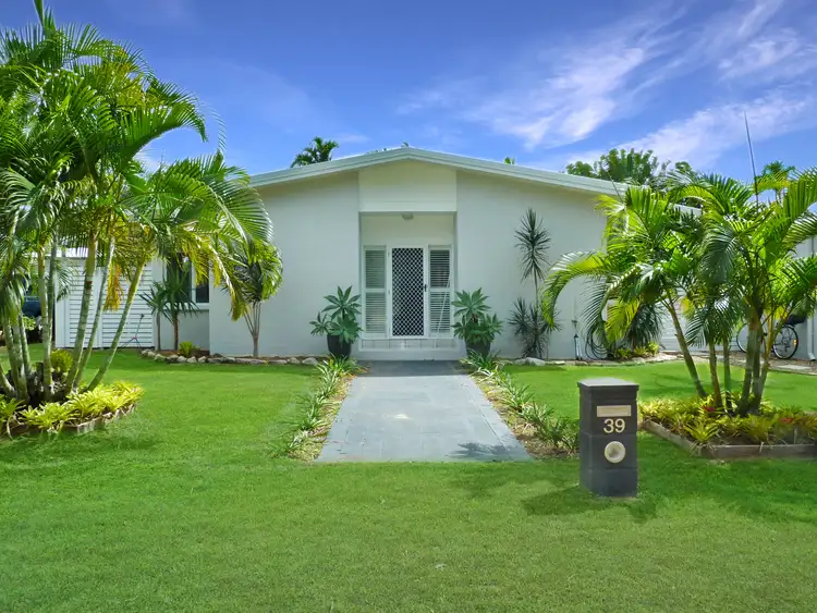 39 Yates St, Nelly Bay QLD 4819