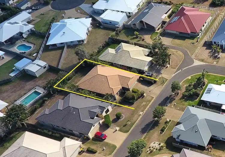 10 Mccallum Cl, Coral Cove QLD 4670