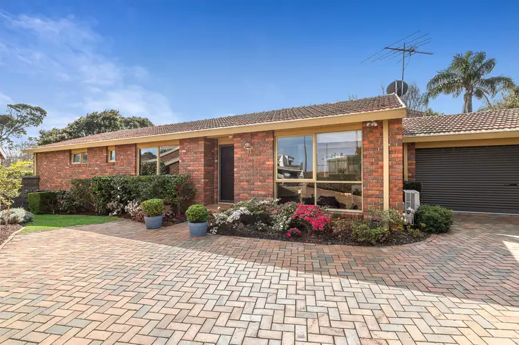Town Residence 2/15 Canterbury Pl, Brighton VIC 3186