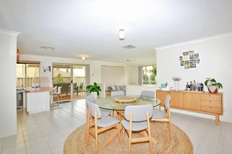 17 Sherlock Rise, Carramar WA 6031