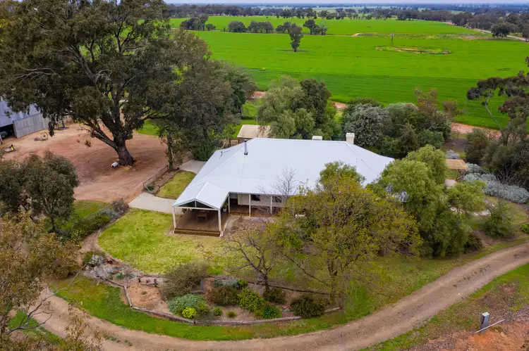 194 Corona Rd, Corowa NSW 2646