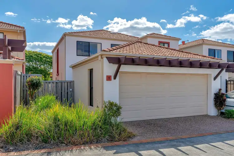 Unit 1/302 Christine Ave, Varsity Lakes QLD 4227