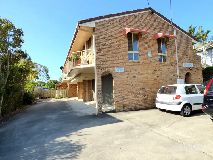 Unit 2/22 King St, Woody Point QLD 4019
