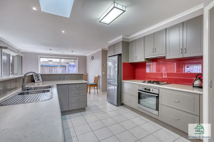 Second view of Homely house listing, 31 Murray St, Trafalgar VIC 3824
