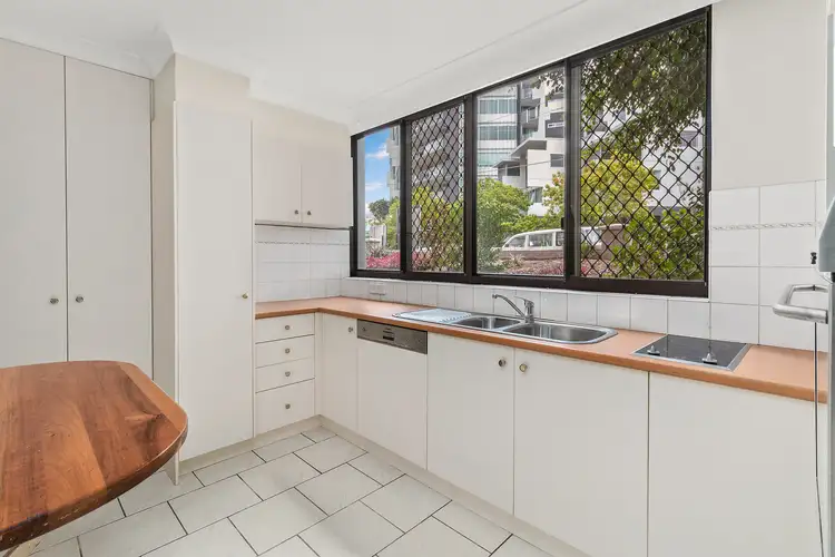 Fourth view of Homely apartment listing, 2/83 O'Connell St, Kangaroo Point QLD 4169